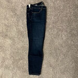 American Eagle NEXT LEVEL
STRETCH Dark Blue Jegging Short (NWT)